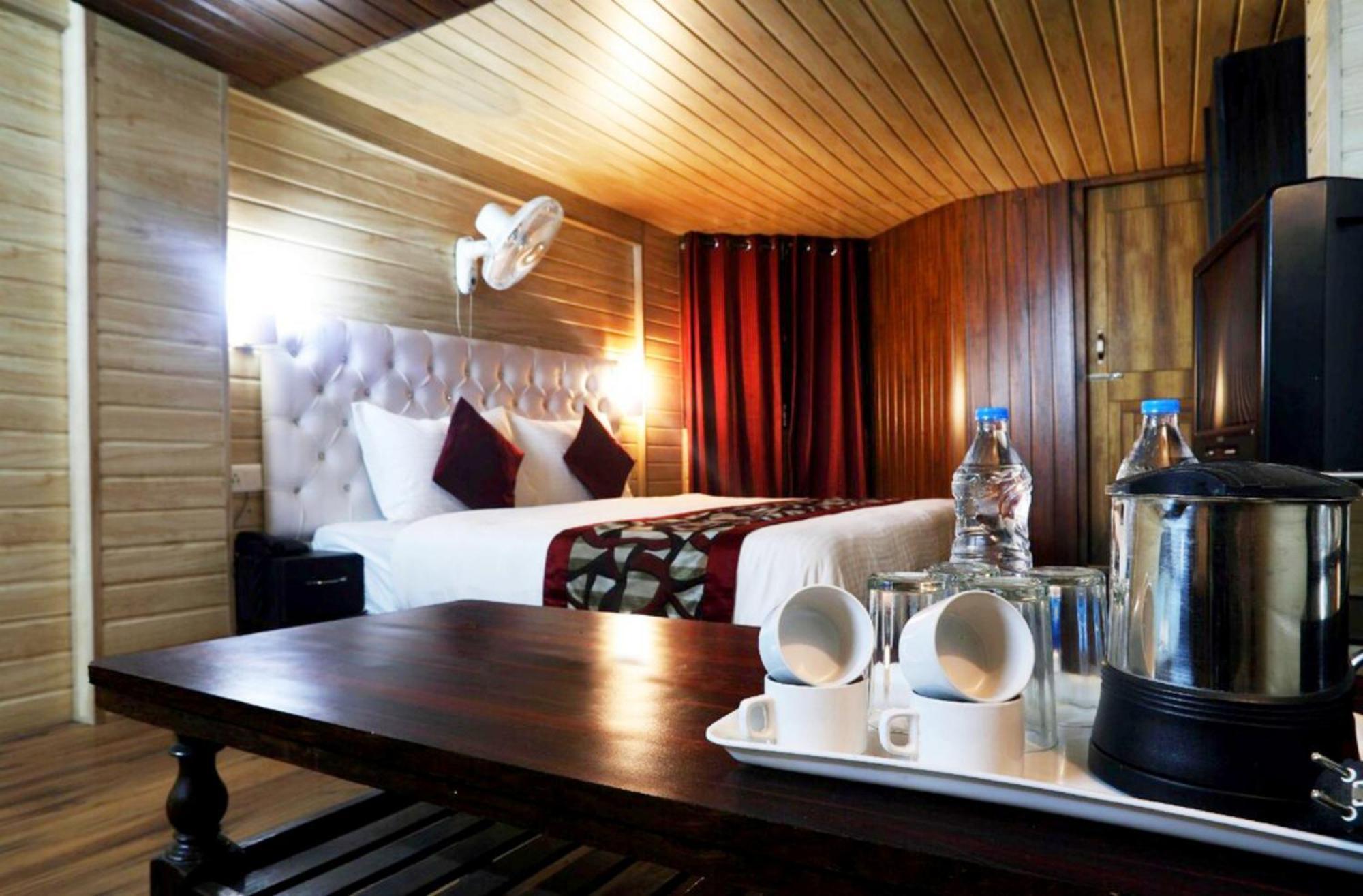 Goroomgo Moon Nainital Near Naini Lake - Parking & Lift Facilities -Hygiene And Spacious Room - Best Seller Kültér fotó