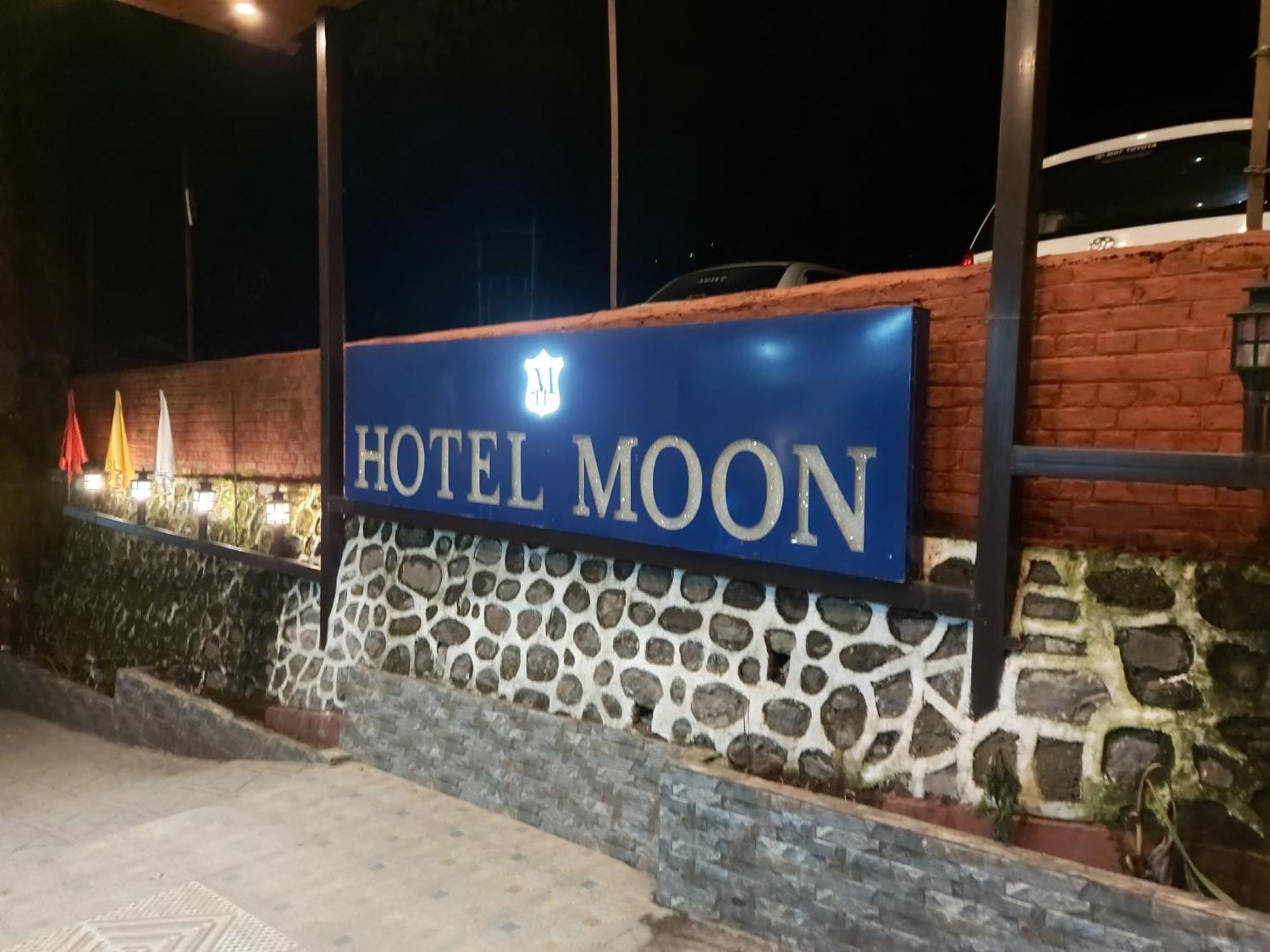 Goroomgo Moon Nainital Near Naini Lake - Parking & Lift Facilities -Hygiene And Spacious Room - Best Seller Kültér fotó